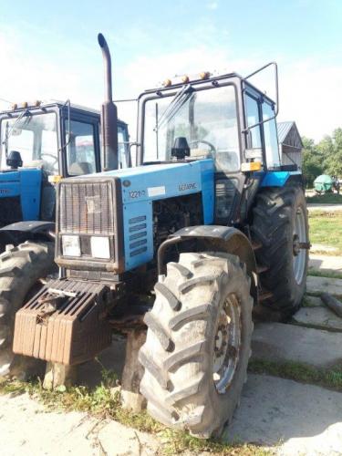 Трактор  МТЗ-1221 Беларус